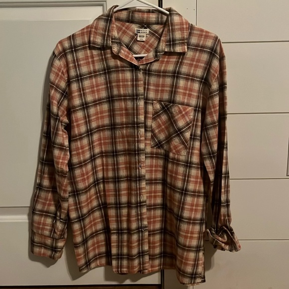 Billabong Tops - Billabong flannel. Size small